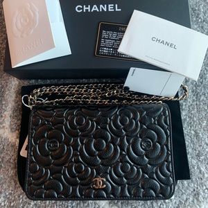 ❌SOLD❌🌸CHANEL WOC Camellia Caviar🌸